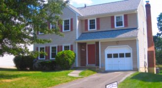 Gorgeous 3BR, 3.5BA Home 1.5 miles From Dunn Loring Metro Station – 8205 Bell Lane