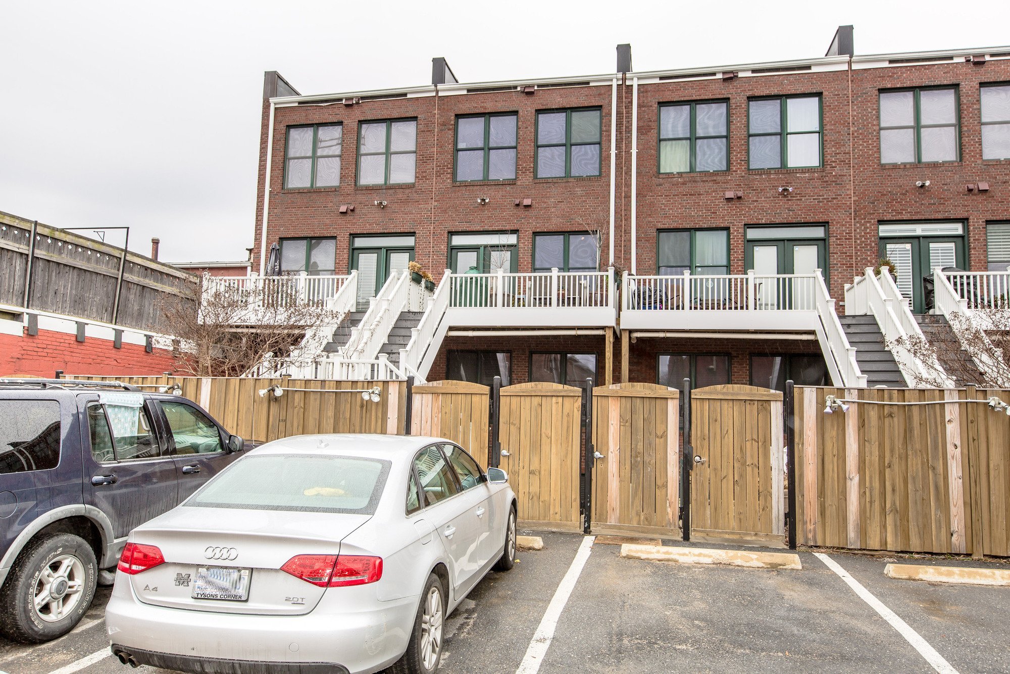 Gorgeous Loft Residence at the Escalade Condo on Capitol Hill- 526 13th St #B SE