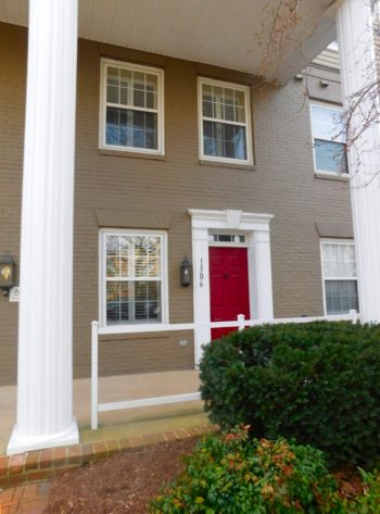 Beautiful 2BR, 2.5BA Townhouse Style Condo Near Old Town Alexandria – 1306 Roundhouse Lane