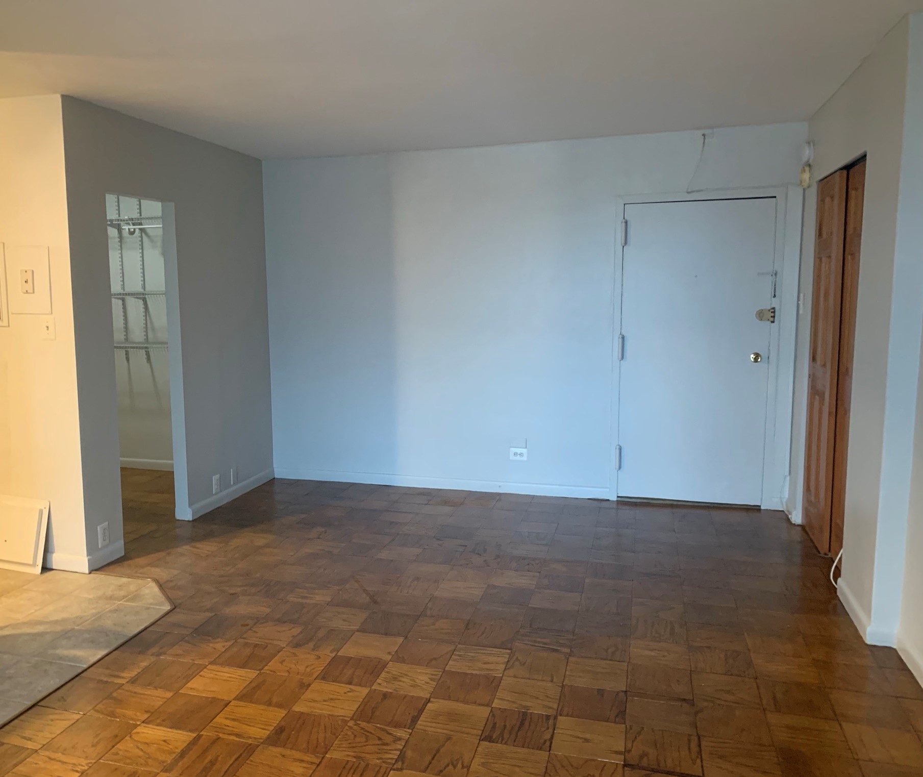 Dupont Circle Studio. All Utilities Included! – 1260 21st St NW #710