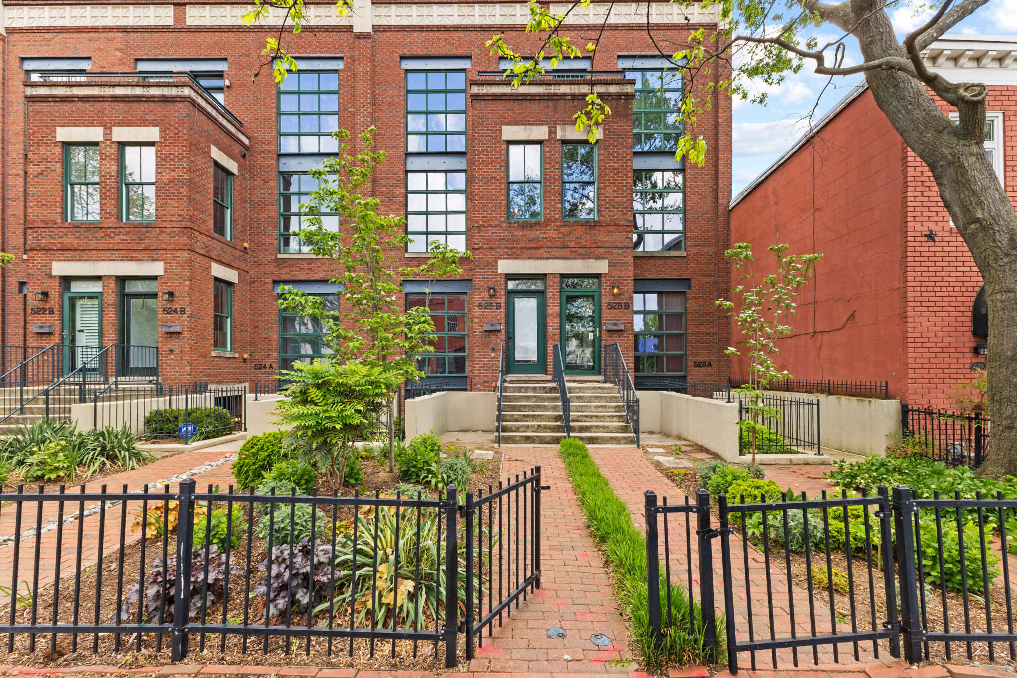 Gorgeous Loft Residence at the Escalade Condo on Capitol Hill- 526 13th St #B SE
