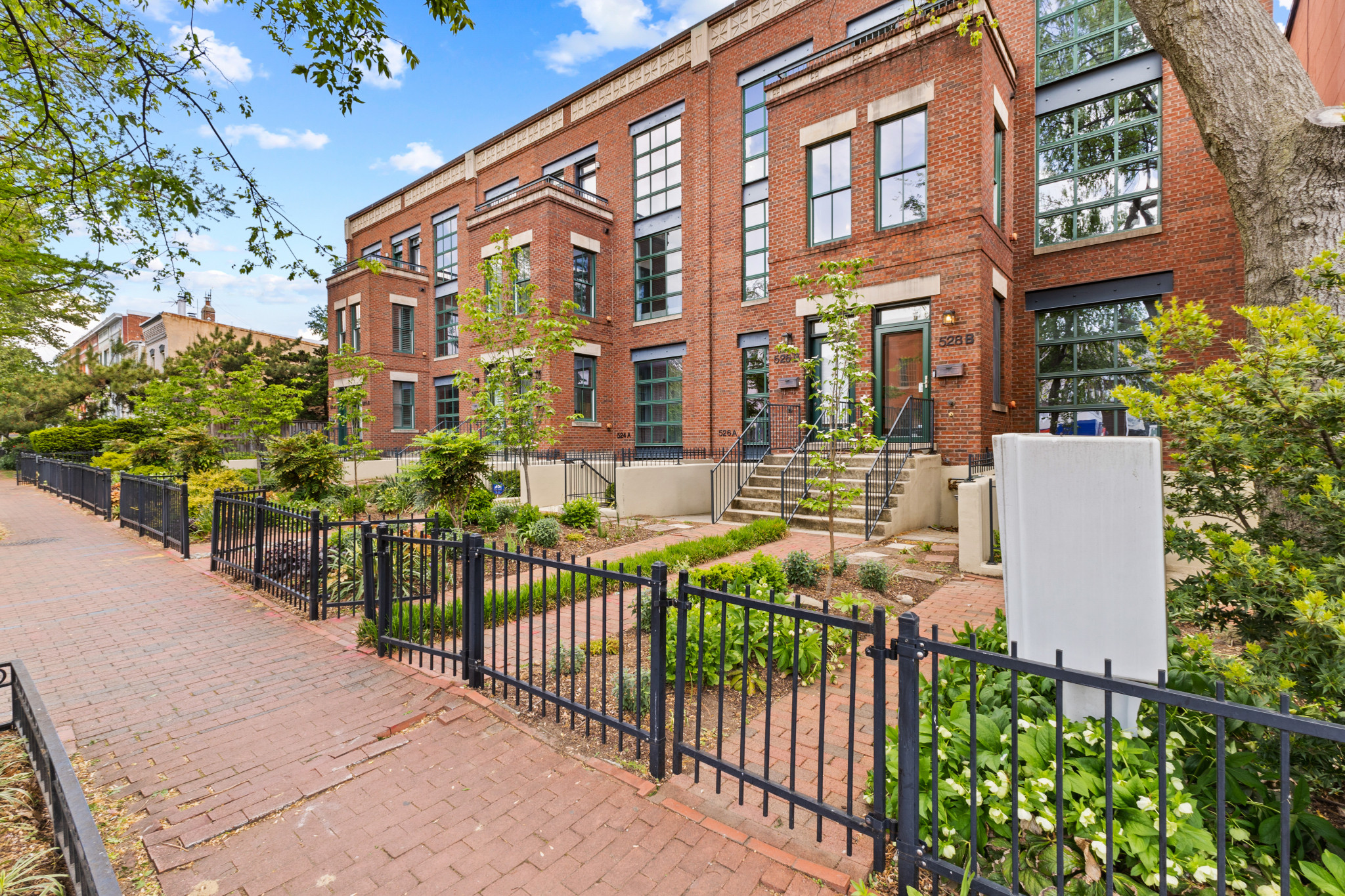 Gorgeous Loft Residence at the Escalade Condo on Capitol Hill- 526 13th St #B SE