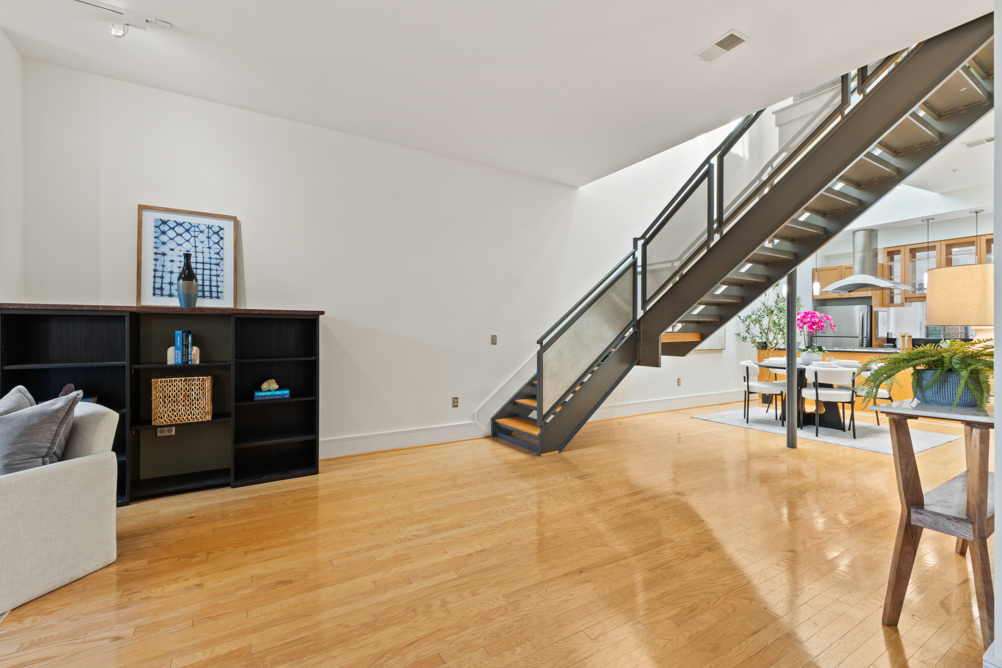 Gorgeous Loft Residence at the Escalade Condo on Capitol Hill- 526 13th St #B SE