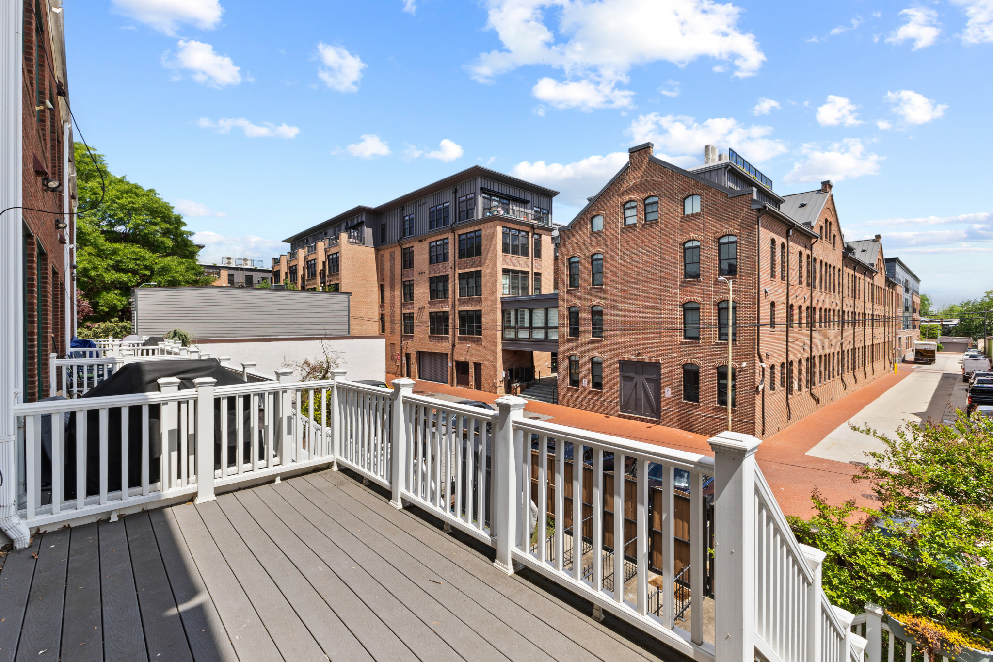Gorgeous Loft Residence at the Escalade Condo on Capitol Hill- 526 13th St #B SE