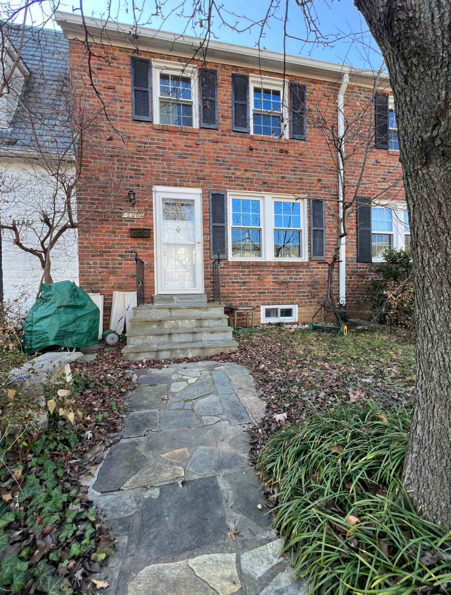 2BR, 2BR Brick Front TH in the Heart of Arlington – 2110 N Brandywine St