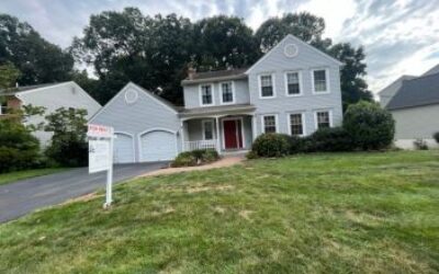 Tranquil 4BR Home in Sterling, VA w/ Two Car Garage – 812 Potomac Ridge Ct.