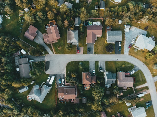 aerial shot of a cul-de-sac neighborhood street