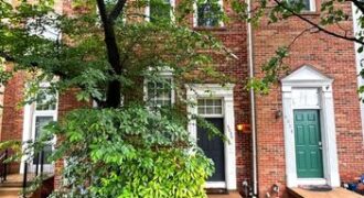 Elegant 3BR Townhouse with Fireplace, Garage & Prime Alexandria Location – 6036 Lincolnia Rd.