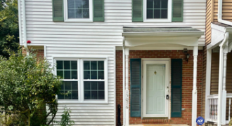 Beautiful End-Unit 3BR, 2.5BA Townhome in Woodbridge, VA – 15076 Catbrier Ct.